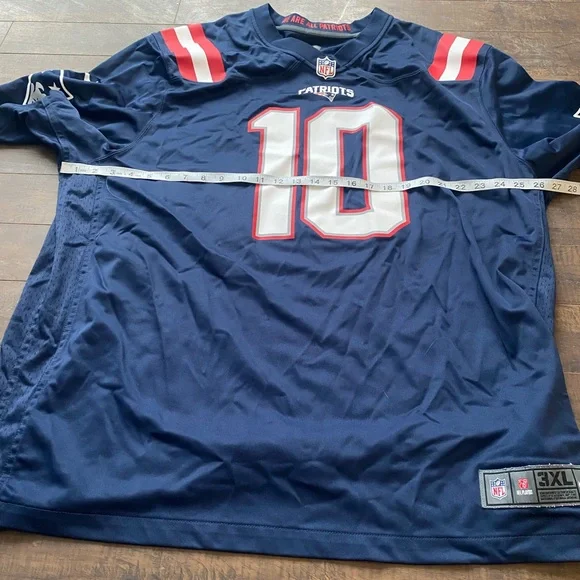 Nike New England Patriots Mac Jones Jersey - Picture 7 of 7